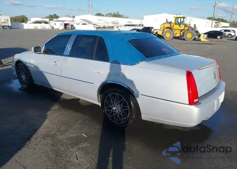 2006 Cadillac Dts Standard z USA, uszkodzony, nr VIN 1G6KD57Y46U122662